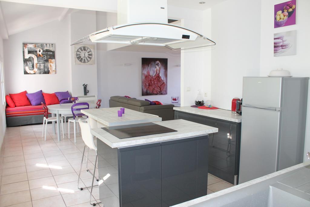 Апартаменты Le Loft De La Robine 110M2 Нарбонна Номер фото